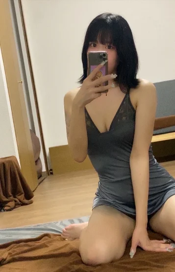 あい(24)