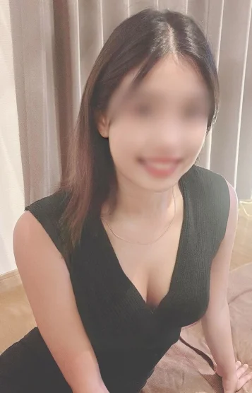 海野あみ(22)