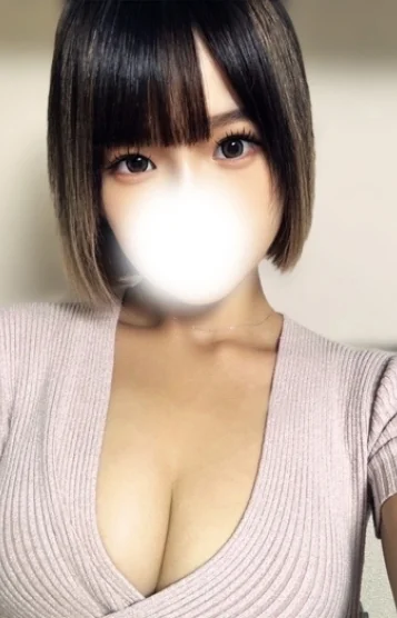 八戸みか(22)