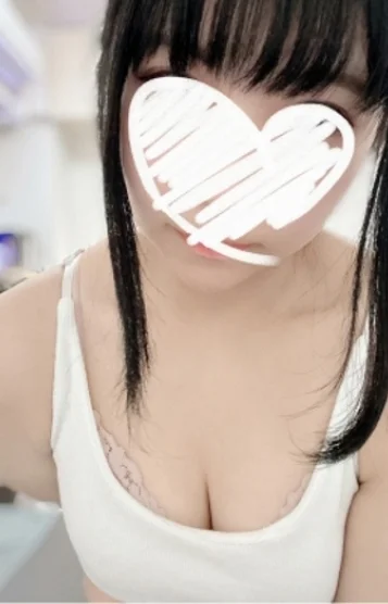 如月なな(24)