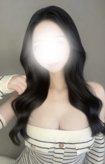 月島すみれ(24)