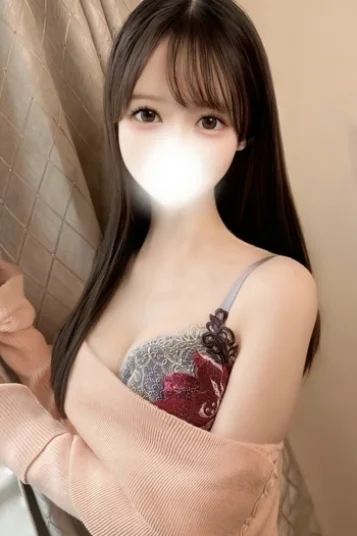 奈々心(24)
