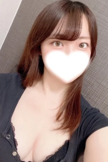 高梨うる(24)