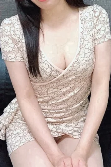 海野ほたる(24)