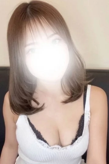 谷川なな(22)
