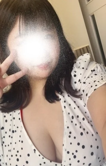 みいな(28)