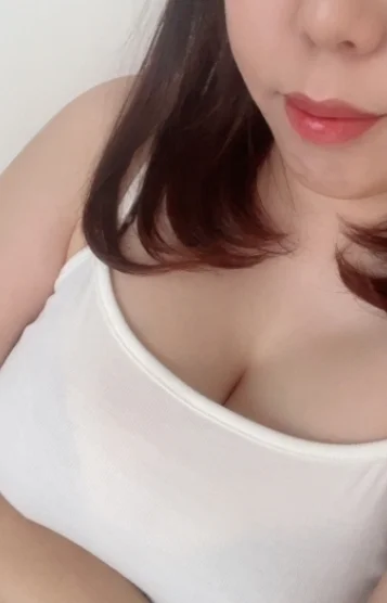 神楽れみ(31)