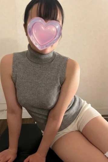 音羽かほ(27)
