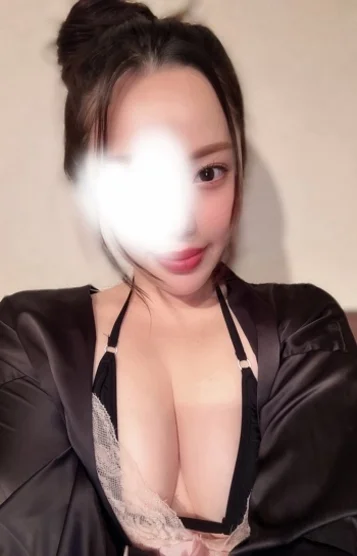 七瀬りり(33)