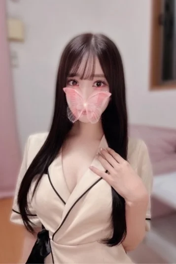月乃るな(25)