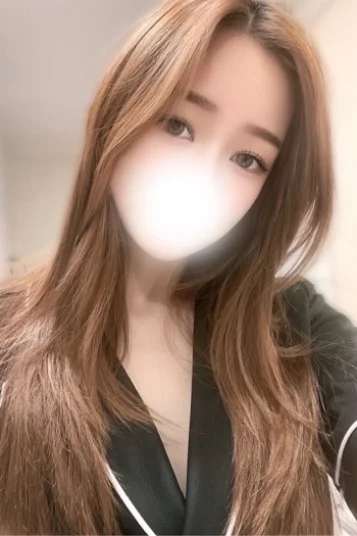 日向りさ(24)