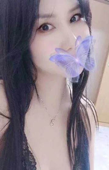 えみりちゃん(25)