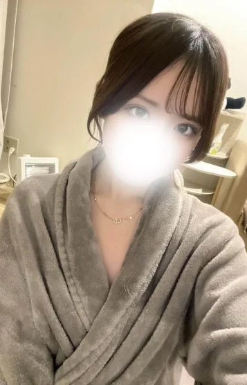 小川真央(22)