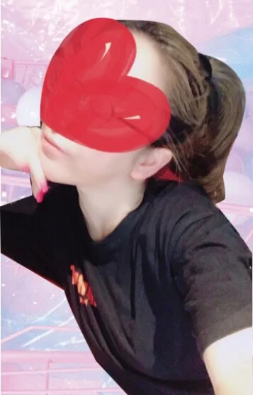 千亜希(32)