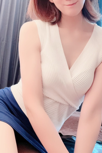 新田りえ(41)