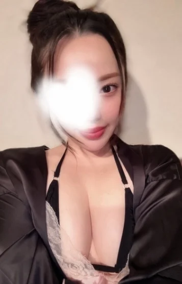 七瀬りり(33)