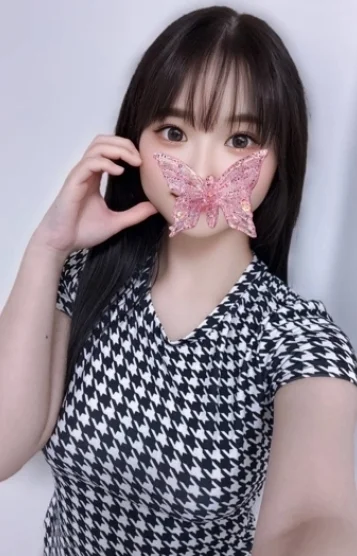 赤井 もも(22)