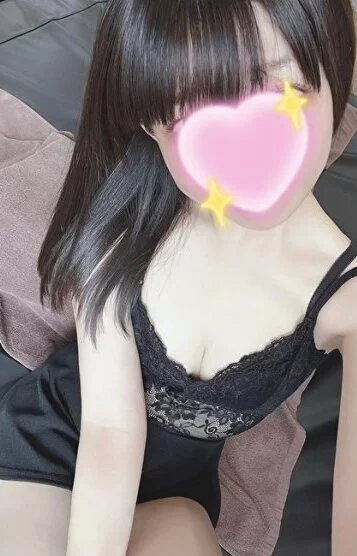 明日美りお(24)