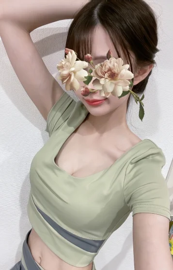 姫乃えな(26)