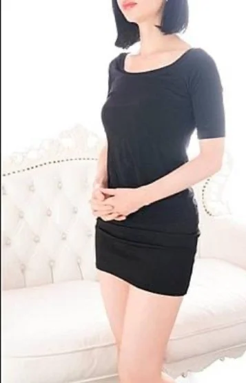麻美りょう(46)