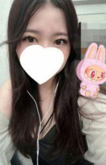 みく(22)