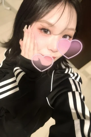 すず(21)