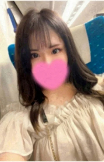 れい(24)