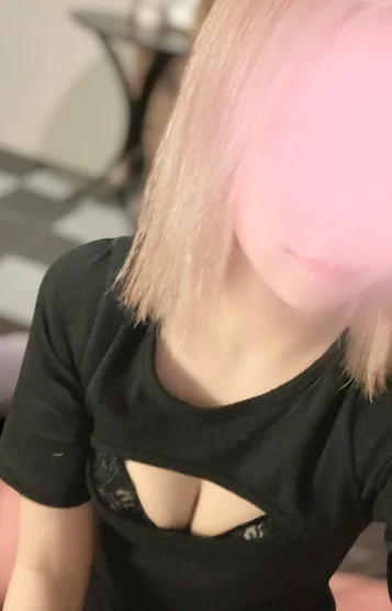 小西つばさ(26)