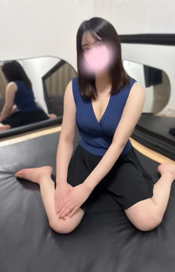 あきな(22)