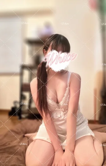 エナ(22)