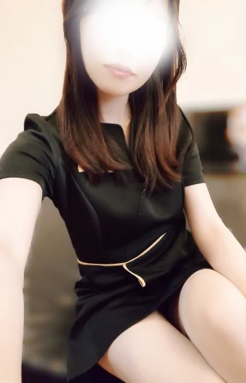 めい(28)