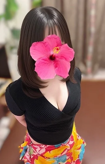 玉那覇あやか(23)