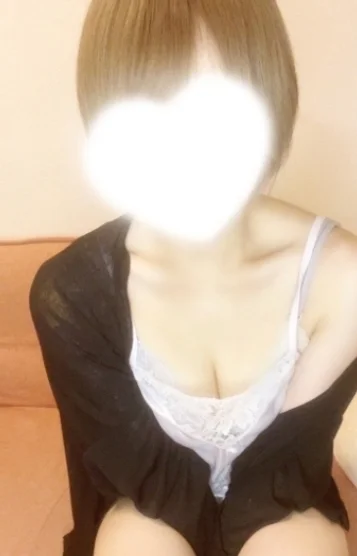 あすな(22)
