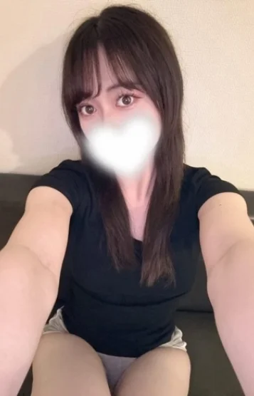 れい(22)