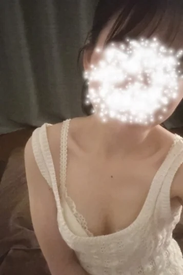すず(21)