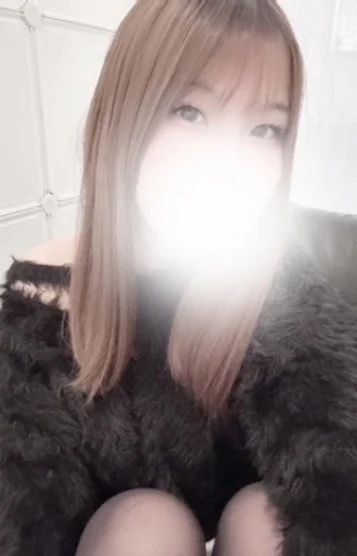 密葉もな(22)