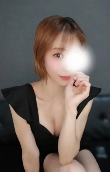 水嶋かれん(37)