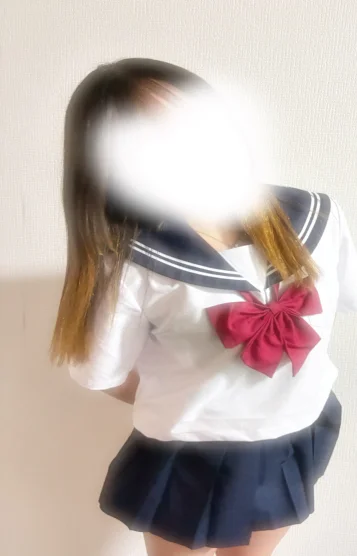 もえ(18)