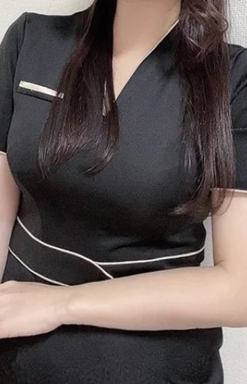 鷲尾のぞみ(32)