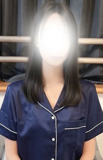 上原かれん(27)