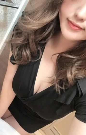 荒木 れな(29)