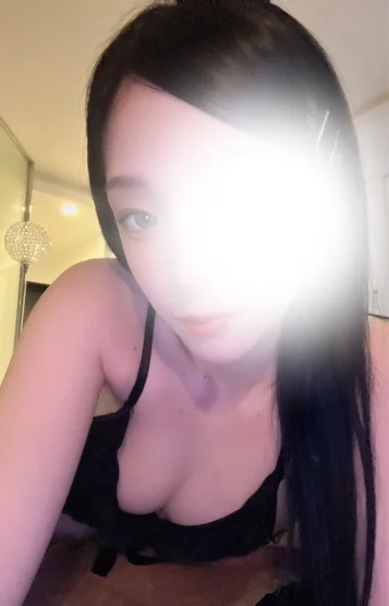 美波りおん(23)