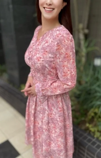 優里奈(48)