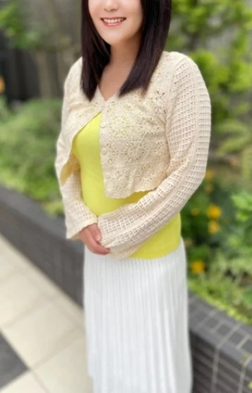 知代(45)