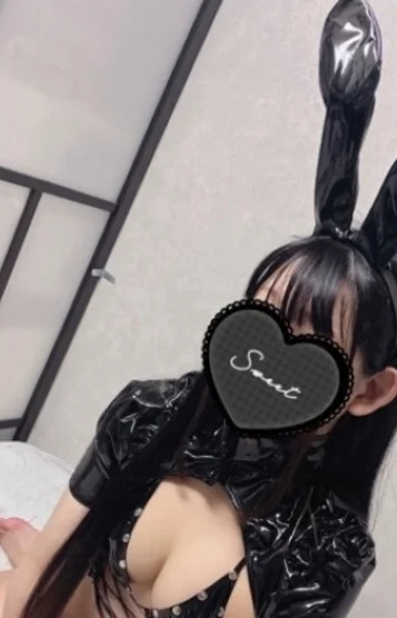 カナ(25)