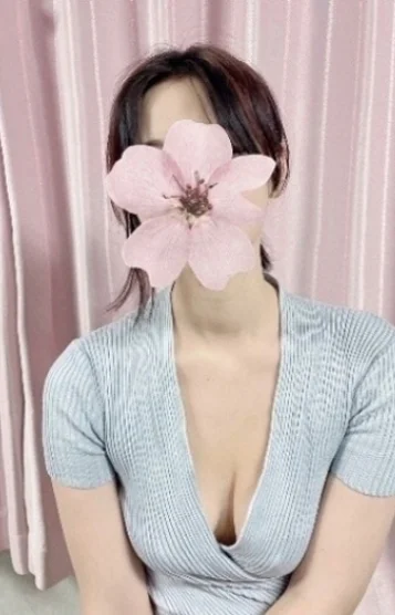 ユイ(22)