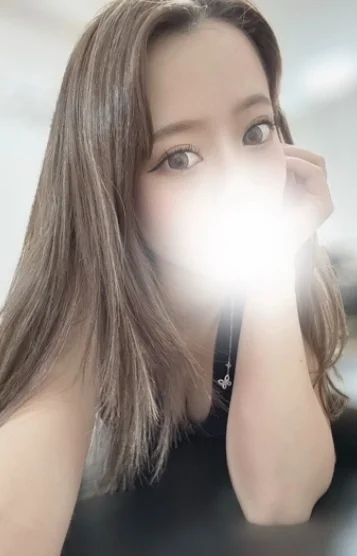 香澄ゆい(22)