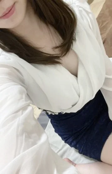 岡崎みなみ(28)