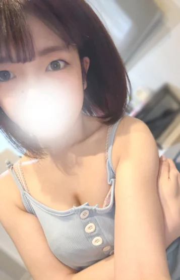 島崎なな(24)