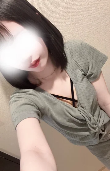 らら(22)